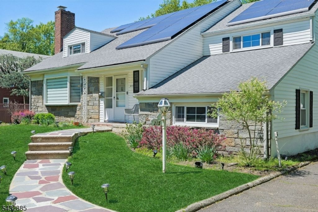 215 Exeter Way, Hillside Twp., NJ 07205 — photo 4
