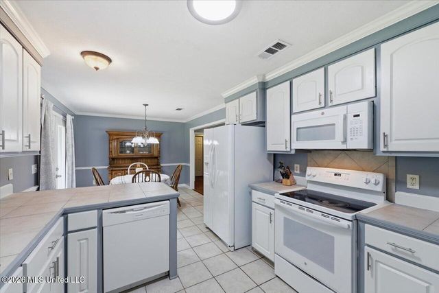 623 Southern Oaks Drive, Florence, MS 39073