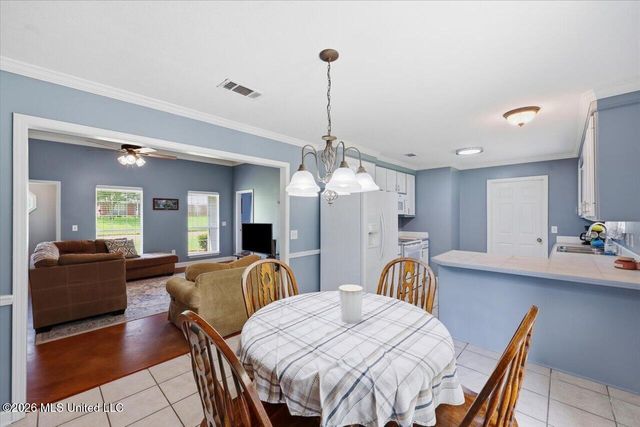 623 Southern Oaks Drive, Florence, MS 39073
