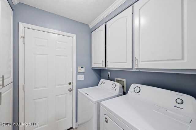 623 Southern Oaks Drive, Florence, MS 39073