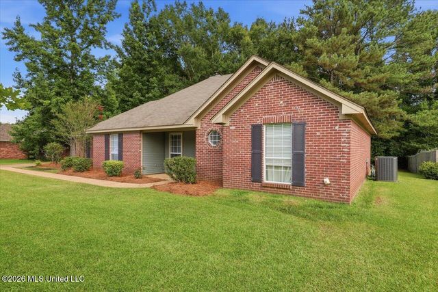 623 Southern Oaks Drive, Florence, MS 39073
