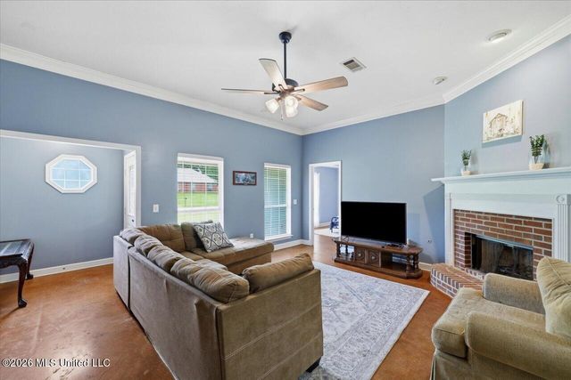 623 Southern Oaks Drive, Florence, MS 39073