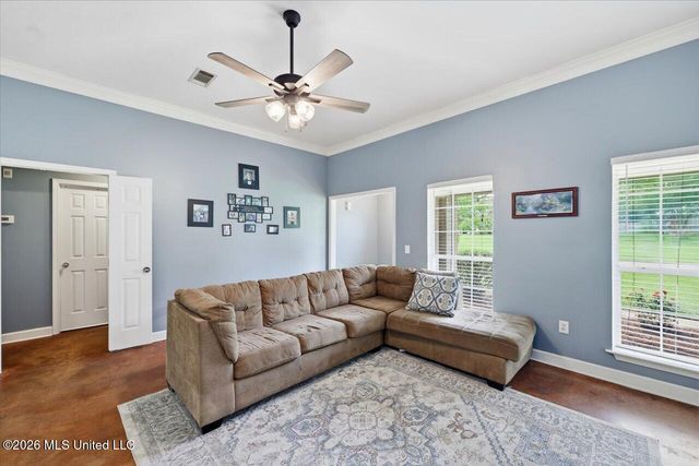 623 Southern Oaks Drive, Florence, MS 39073