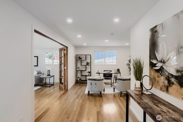 14379 104th Avenue NE, Kirkland, WA 98034