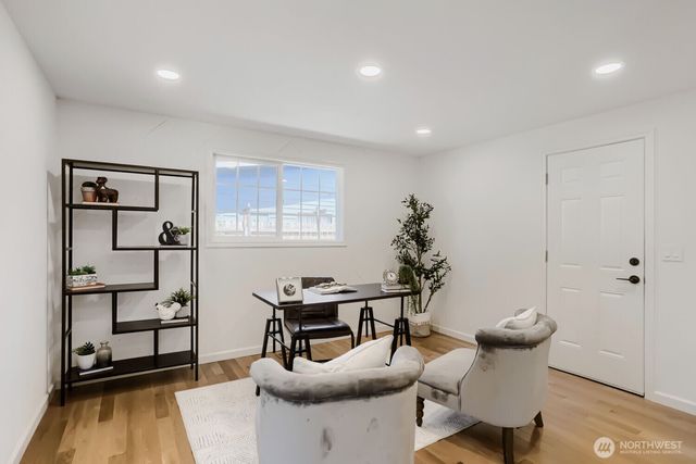 14379 104th Avenue NE, Kirkland, WA 98034