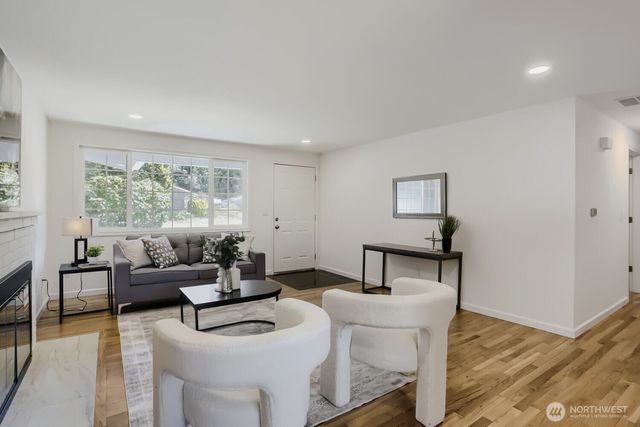 14379 104th Avenue NE, Kirkland, WA 98034