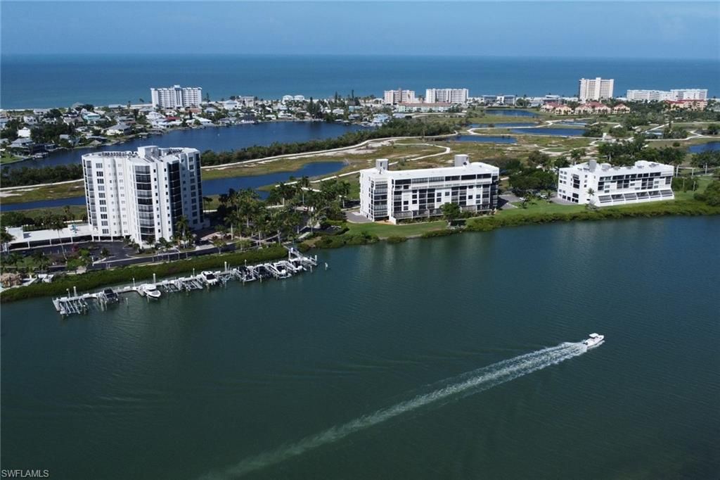 4198 BAY BEACH LN 113, FORT MYERS BEACH, FL 33931 — exterior
