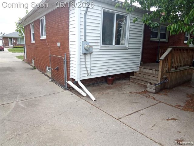 28448 Brush Street, Madison Heights, MI 48071