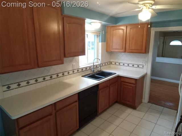 28448 Brush Street, Madison Heights, MI 48071