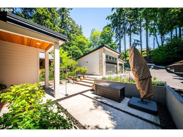 18494 Se WILLAMETTE Dr, Milwaukie, OR 97267
