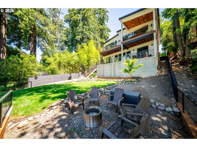 18494 Se WILLAMETTE Dr, Milwaukie, OR 97267