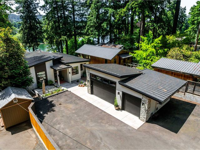 18494 Se WILLAMETTE Dr, Milwaukie, OR 97267