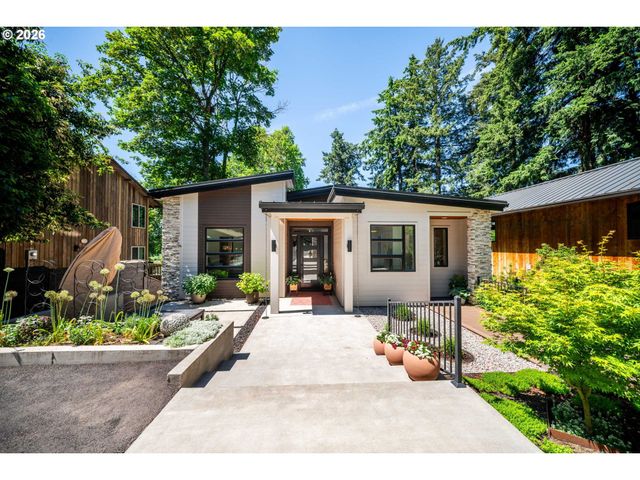 18494 Se WILLAMETTE Dr, Milwaukie, OR 97267
