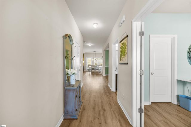 8 Valley Bluff Lane, Simpsonville, SC 29680