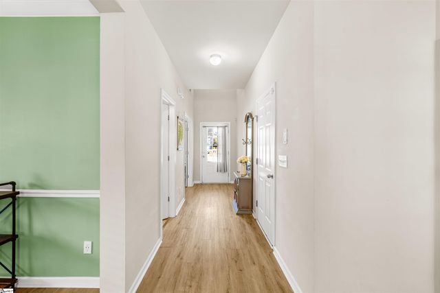 8 Valley Bluff Lane, Simpsonville, SC 29680