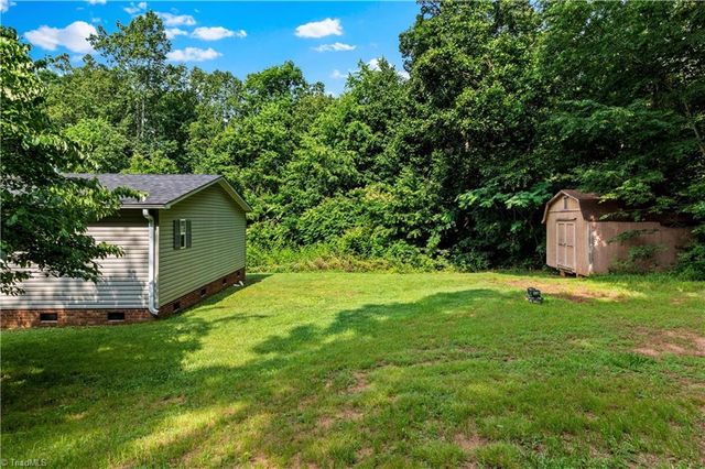 103 Forest Drive, King, NC 27021