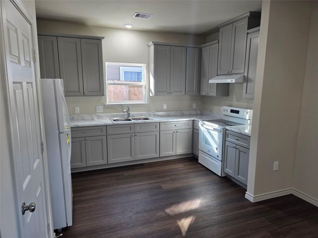 9910 Dipping Brook Street, Houston, TX 77076