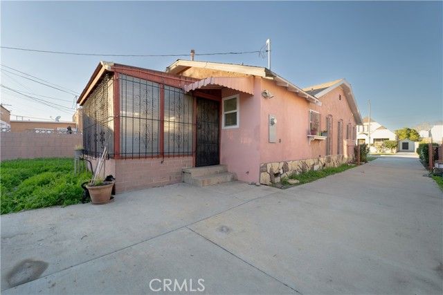 1706 W 65th Place, Los Angeles, CA 90047