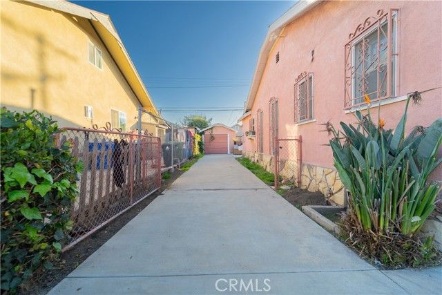1706 W 65th Place, Los Angeles, CA 90047