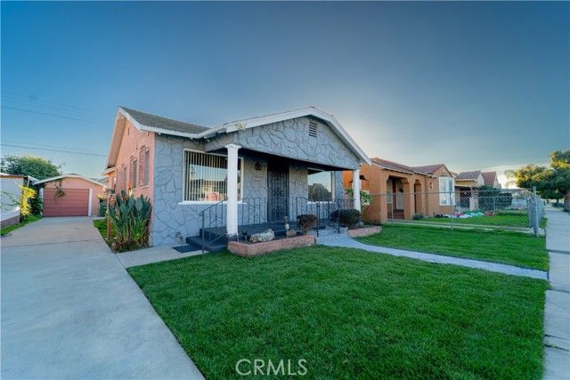 1706 W 65th Place, Los Angeles, CA 90047