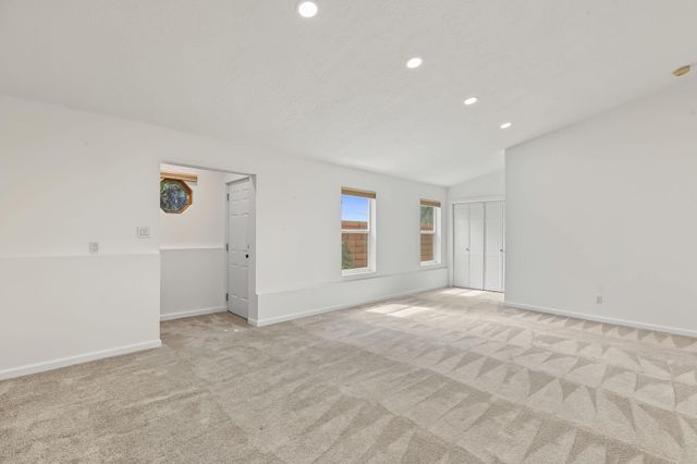 30 Tierra Monte Drive NE, Albuquerque, NM 87122