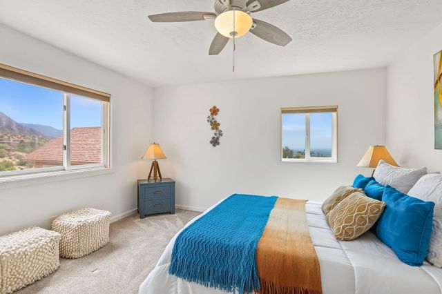 30 Tierra Monte Drive NE, Albuquerque, NM 87122