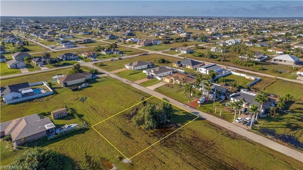 417 NW 25th PL, CAPE CORAL, FL 33993 — exterior