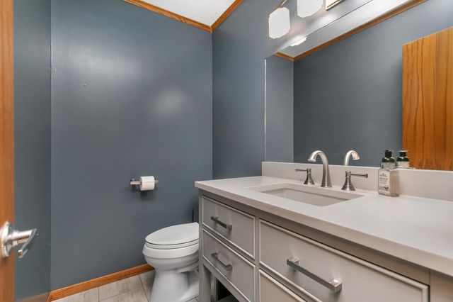 6414 Northwest Drive, Windsor Heights, IA 50324