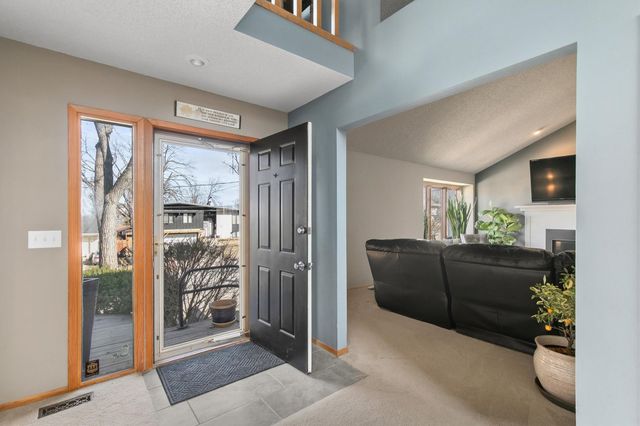 6414 Northwest Drive, Windsor Heights, IA 50324