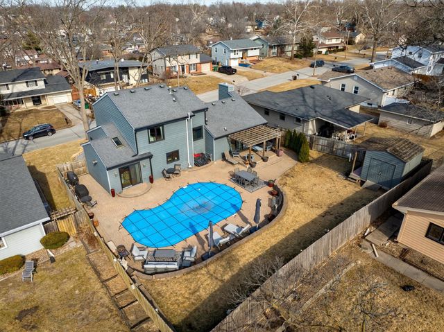 6414 Northwest Drive, Windsor Heights, IA 50324