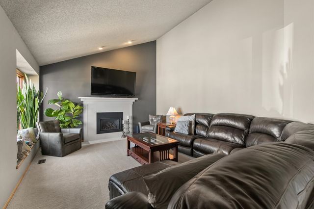 6414 Northwest Drive, Windsor Heights, IA 50324