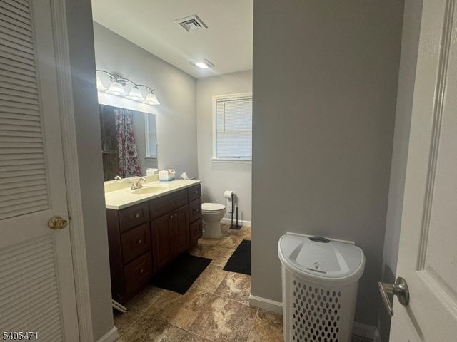 835 Dixie Ln, Plainfield City, NJ 07062