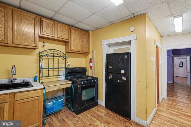 2106 N SMALLWOOD ST, Baltimore, MD 21216