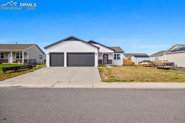 281 S 3rd Avenue, Deer Trail, CO 80105