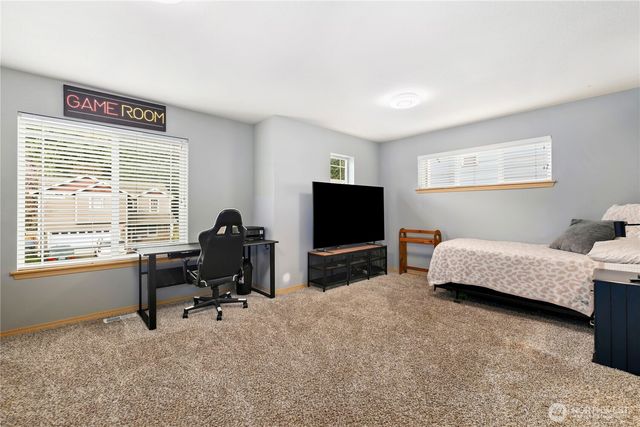 19506 207th Street Ct E, Orting, WA 98360