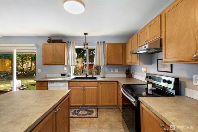 19506 207th Street Ct E, Orting, WA 98360