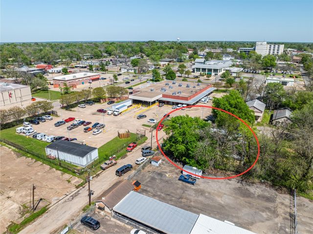 450 E Kaufman Street, Paris, TX 75460