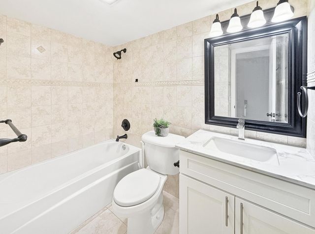 9272 SW 3RD Street 404, Boca Raton, FL 33428