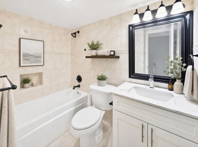 9272 SW 3RD Street 404, Boca Raton, FL 33428