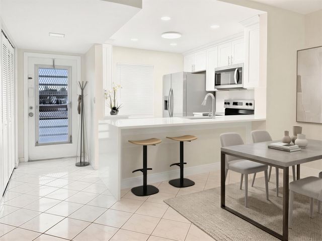 9272 SW 3RD Street 404, Boca Raton, FL 33428