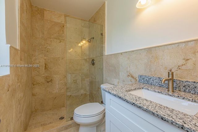 2880-2882 S Le Jeune Rd, Coral Gables, FL 33134