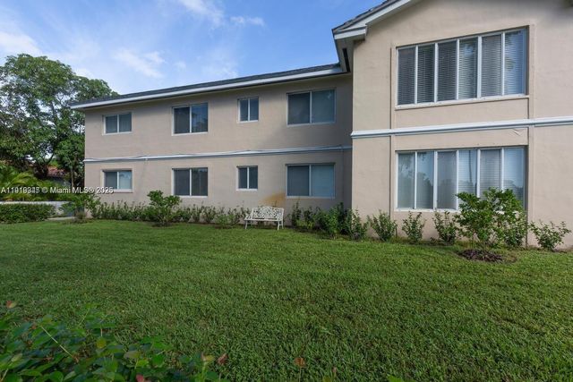 2880-2882 S Le Jeune Rd, Coral Gables, FL 33134