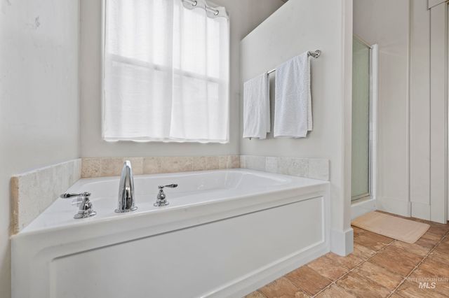 917 Silver Springs St, Middleton, ID 83644