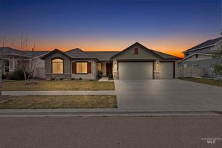 917 Silver Springs St, Middleton, ID 83644