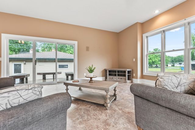 448 Union Street S, Mora, MN 55051
