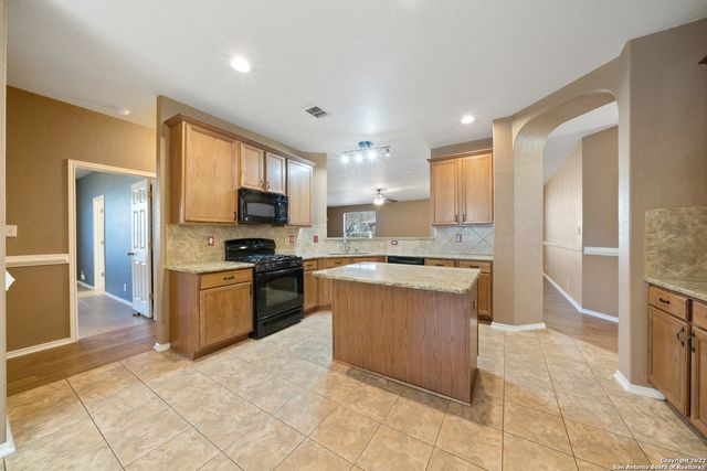 307 WING FLS, San Antonio, TX 78253