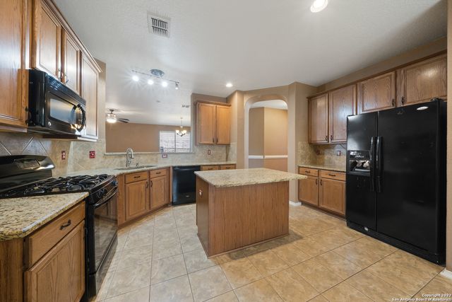 307 WING FLS, San Antonio, TX 78253