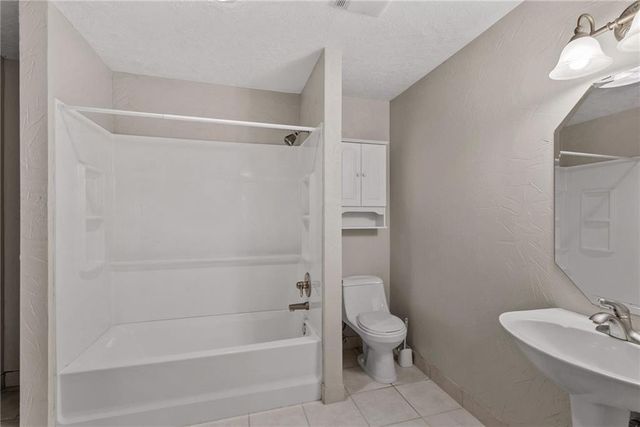 7817 W 147 Terrace, Overland Park, KS 66223