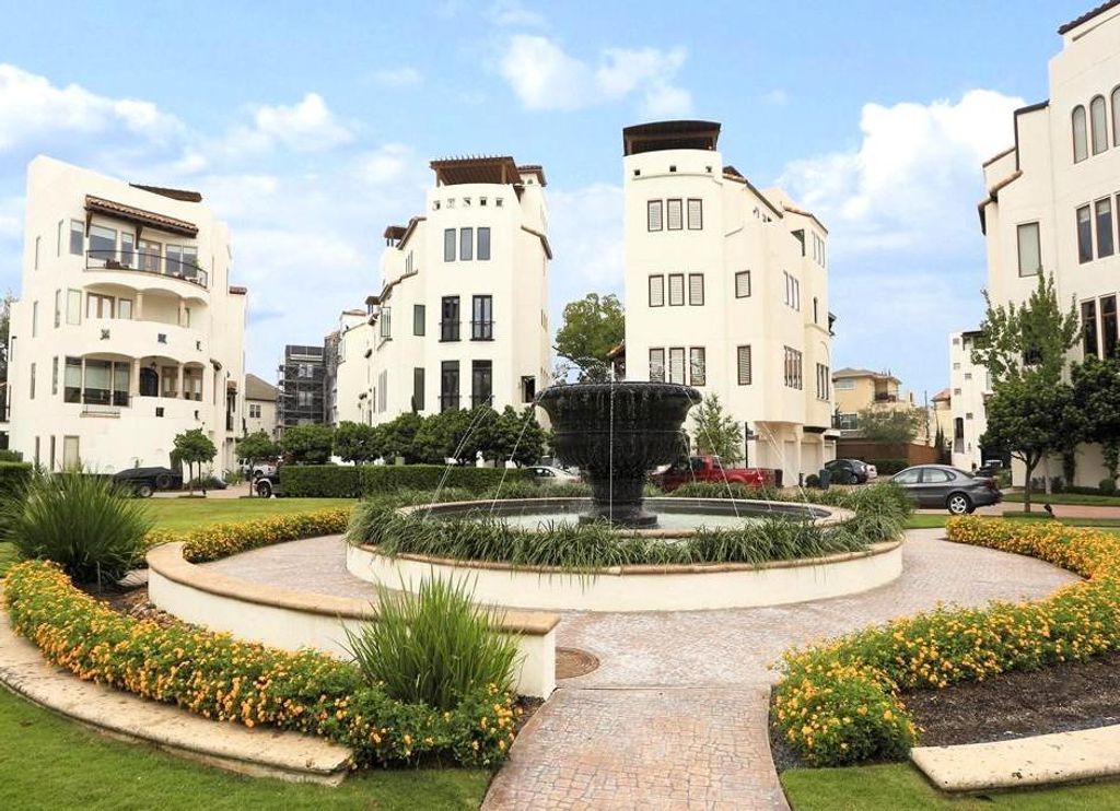 5327 Paseo Caceres Drive, Houston, TX 77007