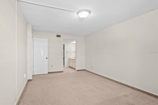 225 COUNTRY CLUB DRIVE D238, Largo, FL 33771